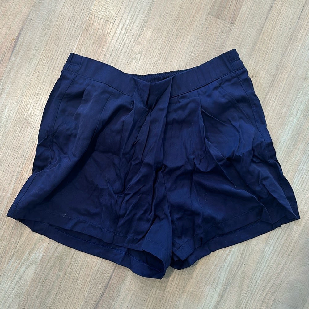 Lululemon Navy Pleated High Rise Short